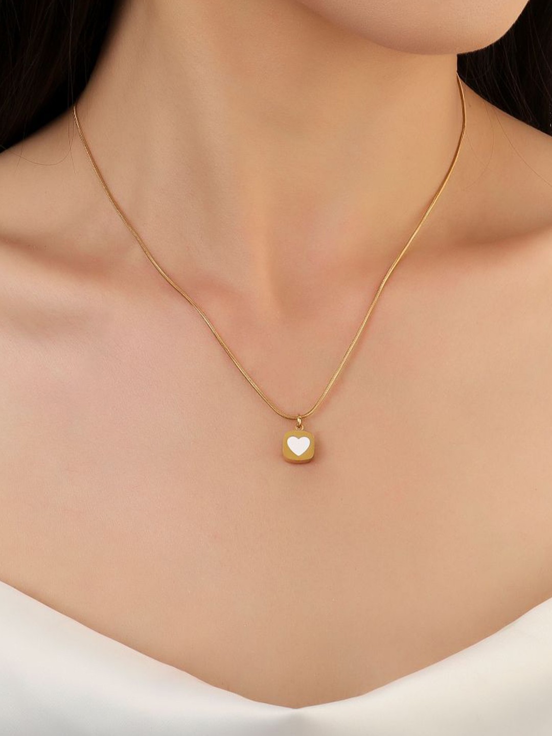

SALTY Stainless Steel Embbed Heart Shaped Pendants with Chains, Gold