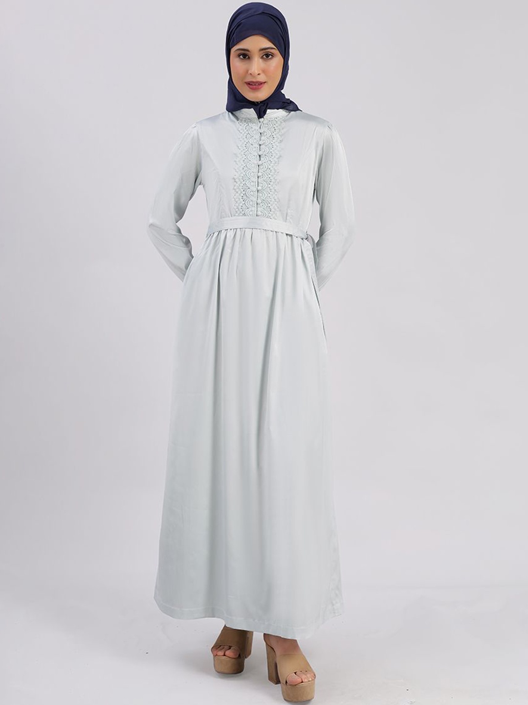 

IDH London Round Neck Long Sleeves Abaya With Scarf, Green