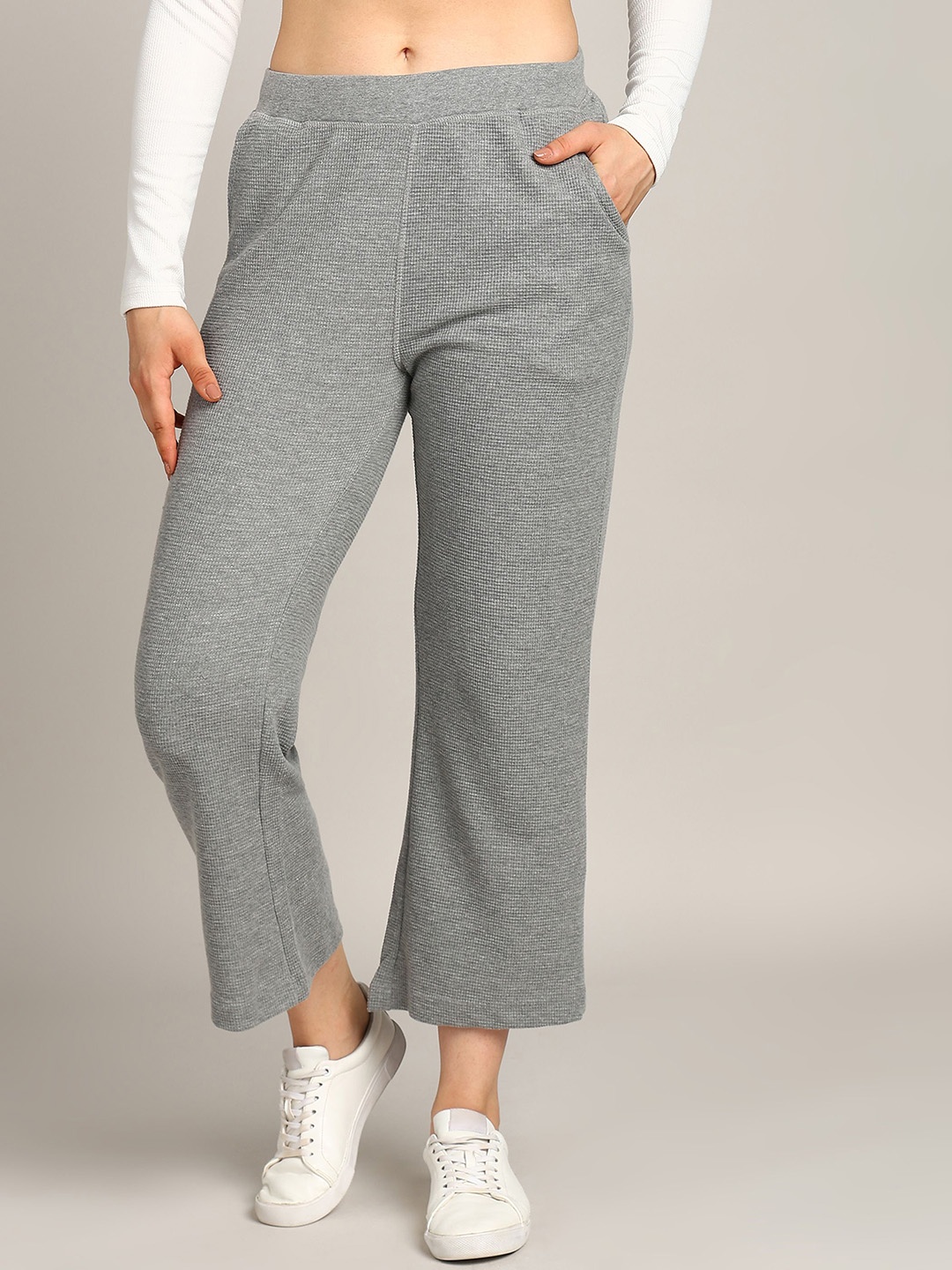 

Alan Jones Women Relaxed-Fit Mid-Rise Track Pants, Grey