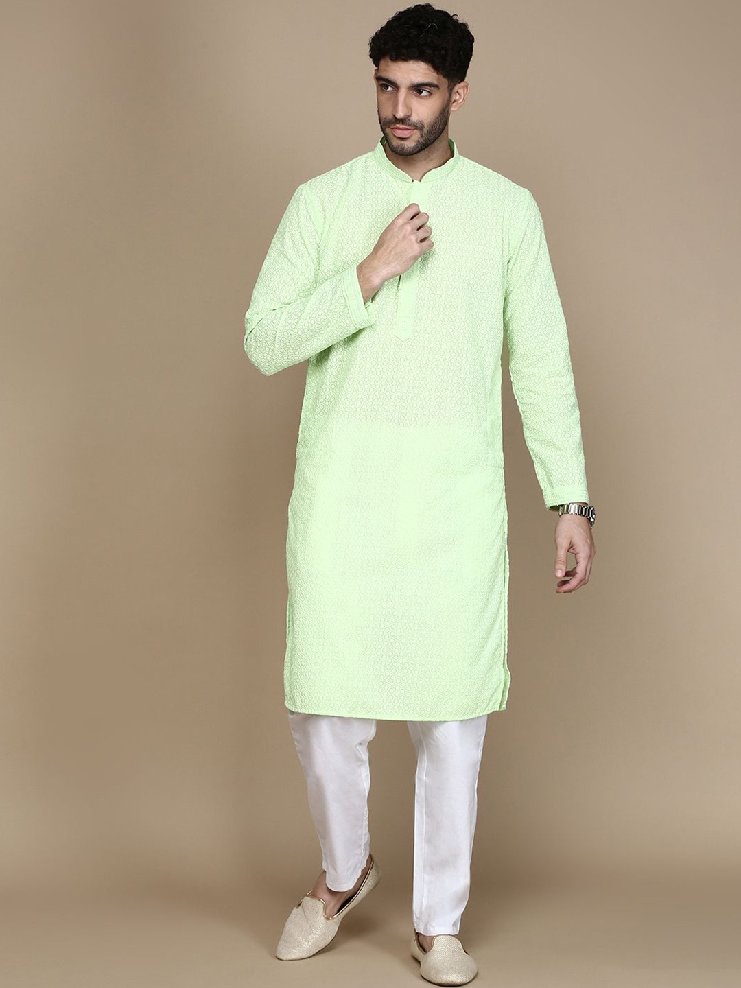 

Rishika Floral Embroidered Thread Work Pure Cotton Straight Kurta with Pyjamas, Green