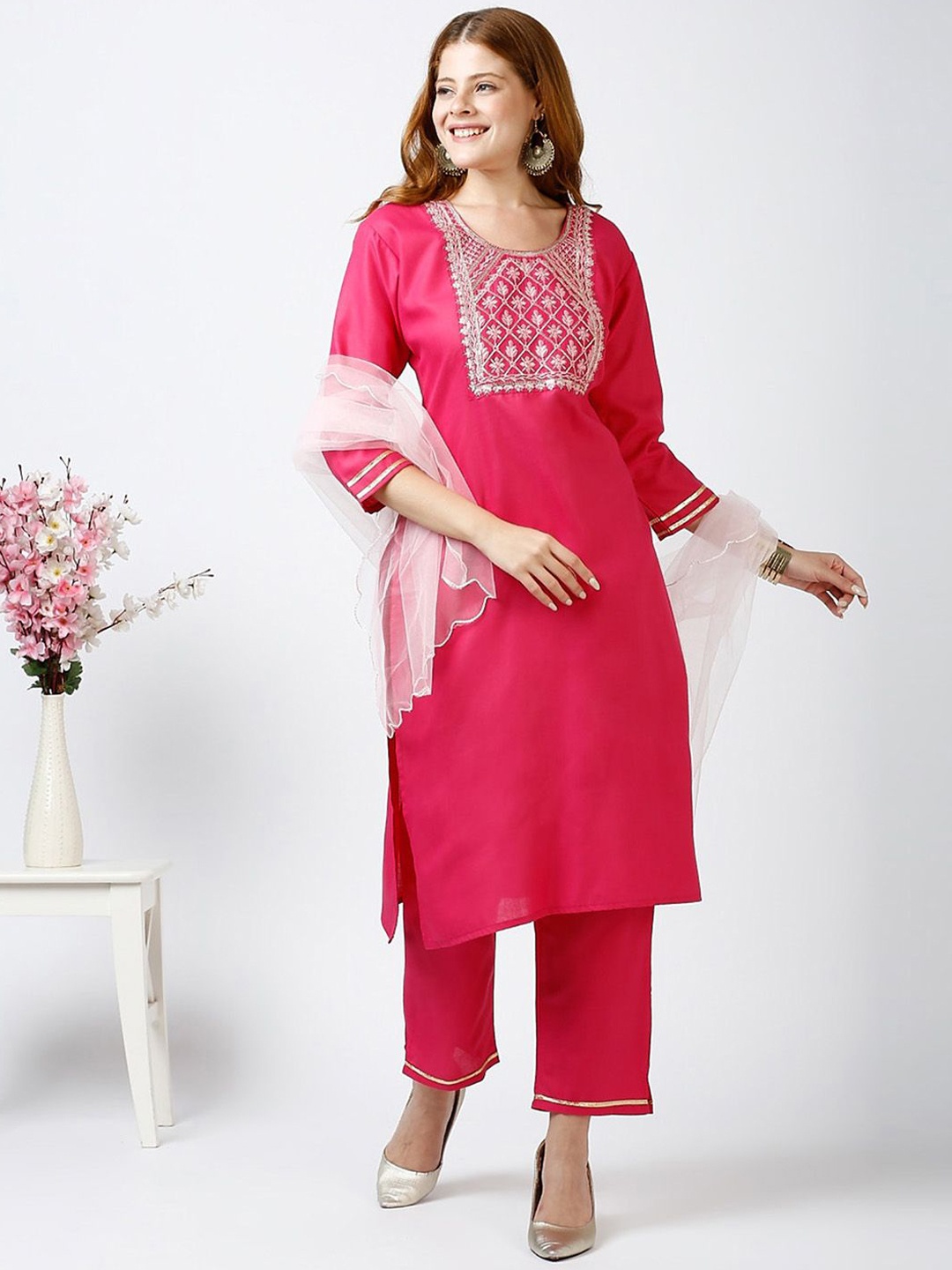 

MORLY Ethnic Motifs Embroidered Straight Kurta with Trousers & With Dupatta, Pink