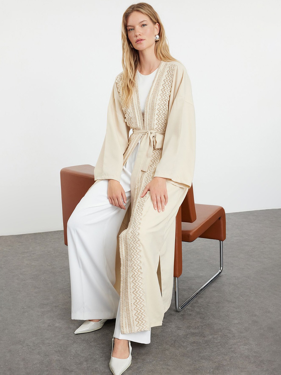 

Trendyol Self-Design Longline Shrug, Beige