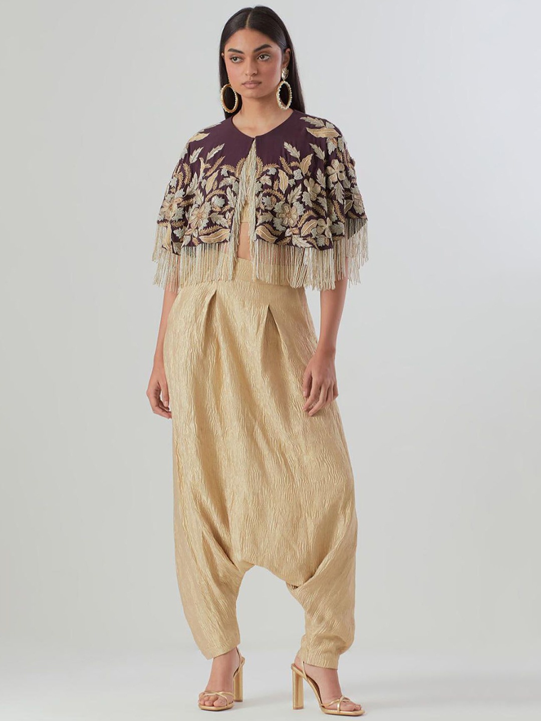 

Payal Singhal Embroidered Cape With Bustier & Crotch Pant Co-Ords, Purple