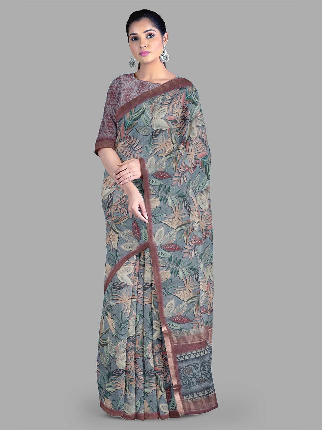 

The Chennai Silks Floral Zari Pure Cotton Chanderi Saree, Grey