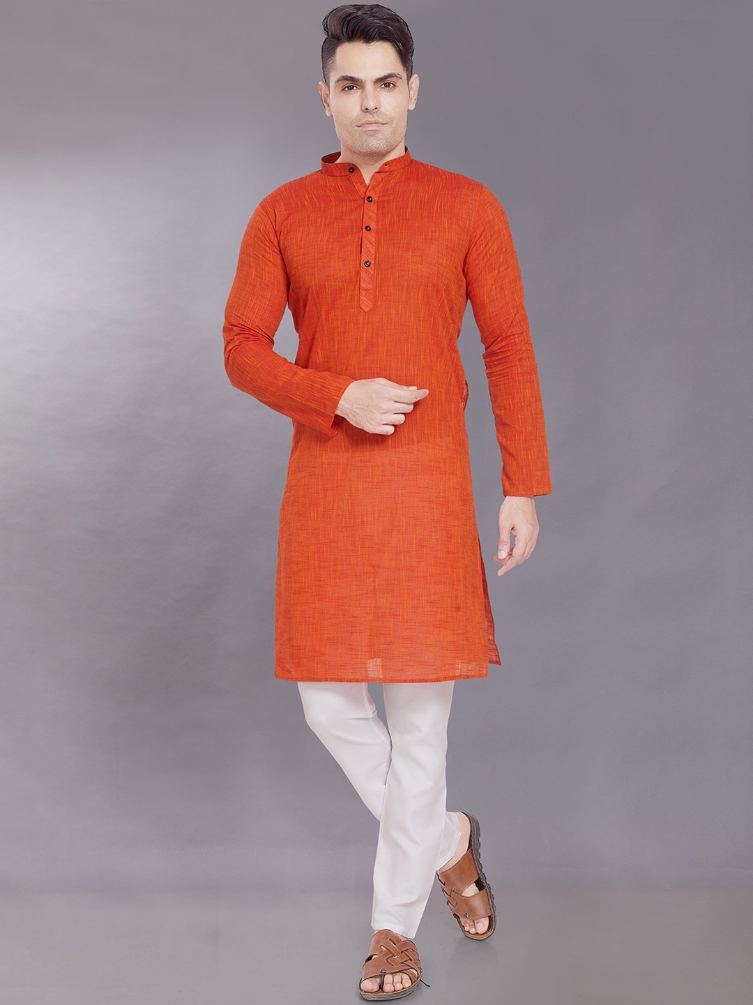

DIVISIVE Mandarin Collar Regular Pure Cotton Kurta With Pyjama, Orange