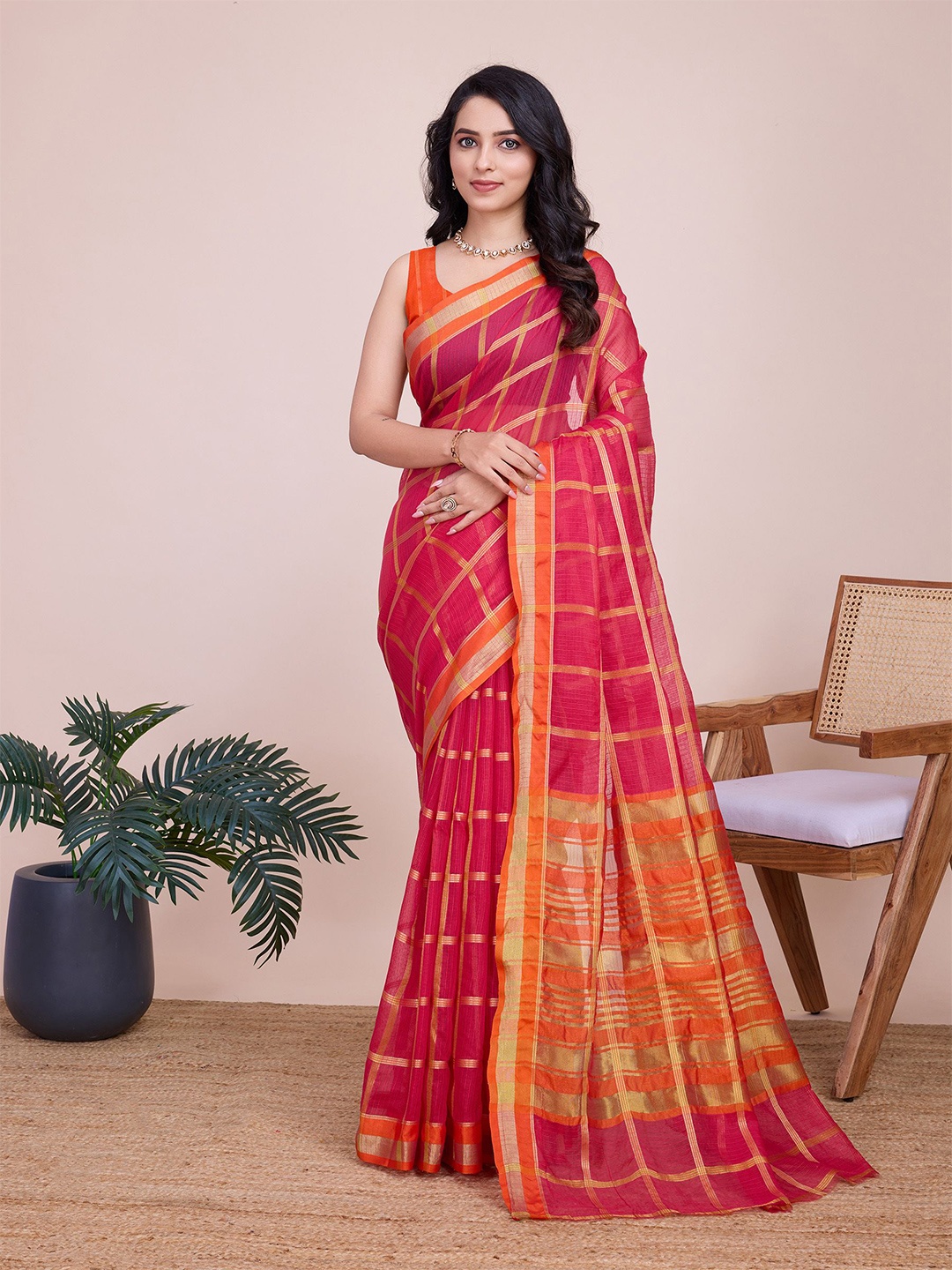 

BerMondsey Checked Zari Chanderi Saree, Red