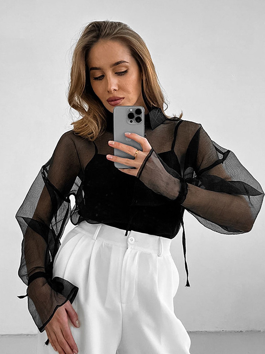 

LULU & SKY Bell Sleeve Top, Black