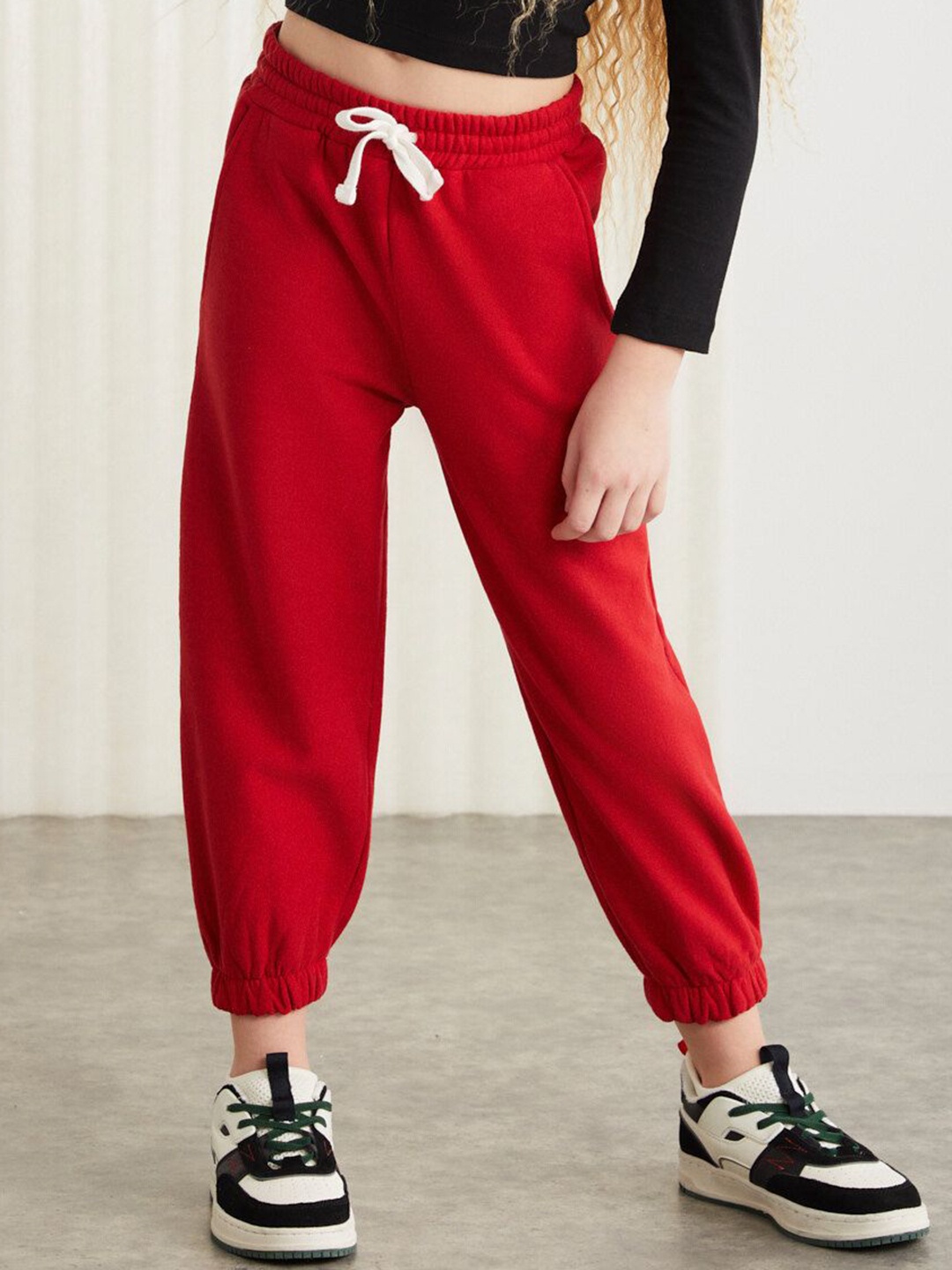 

GRIMELANGE Kids Joggers, Red
