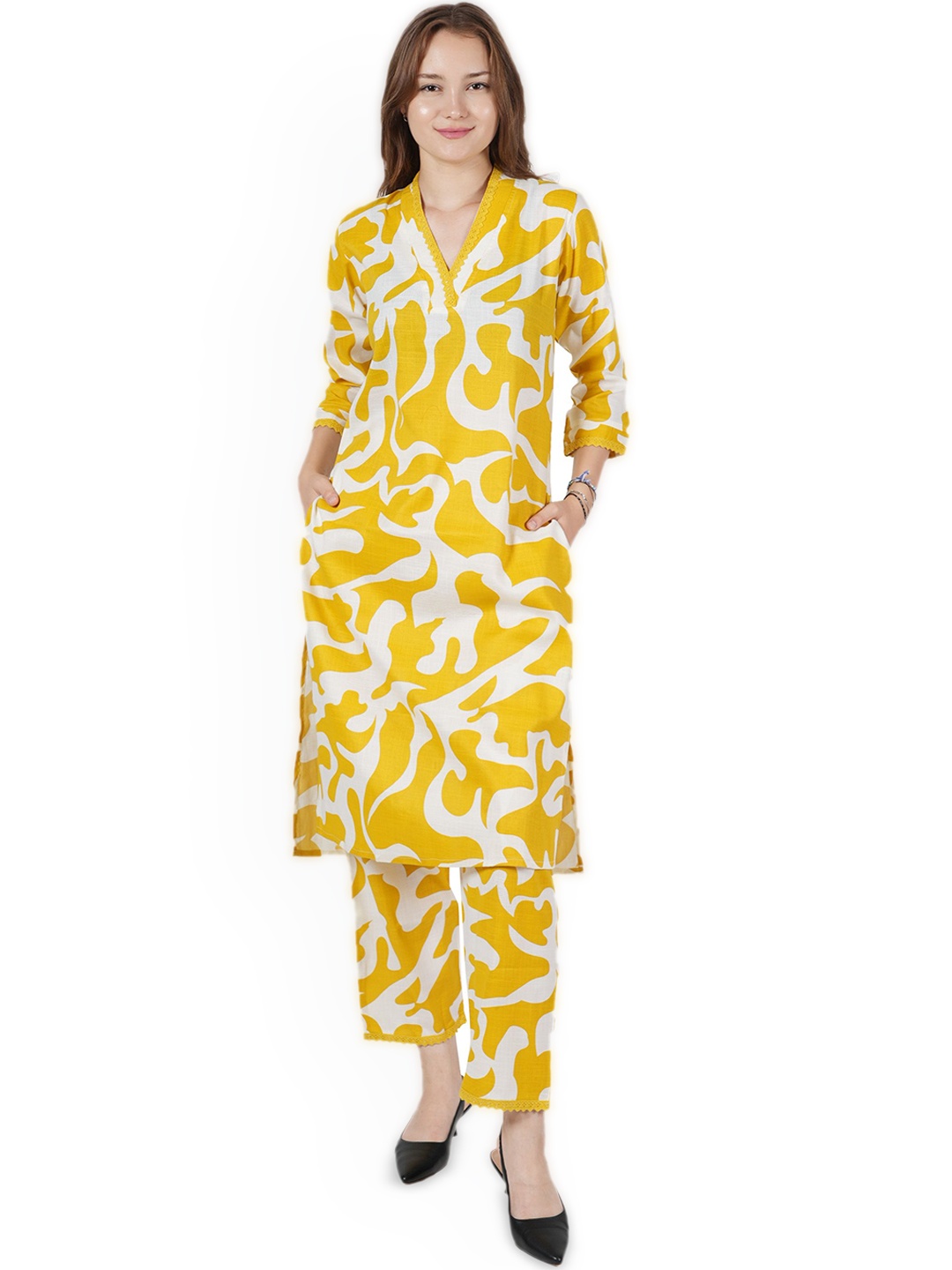 

BAESD Abstract Printed V-Neck Straight Kurta with Palazzos, Yellow