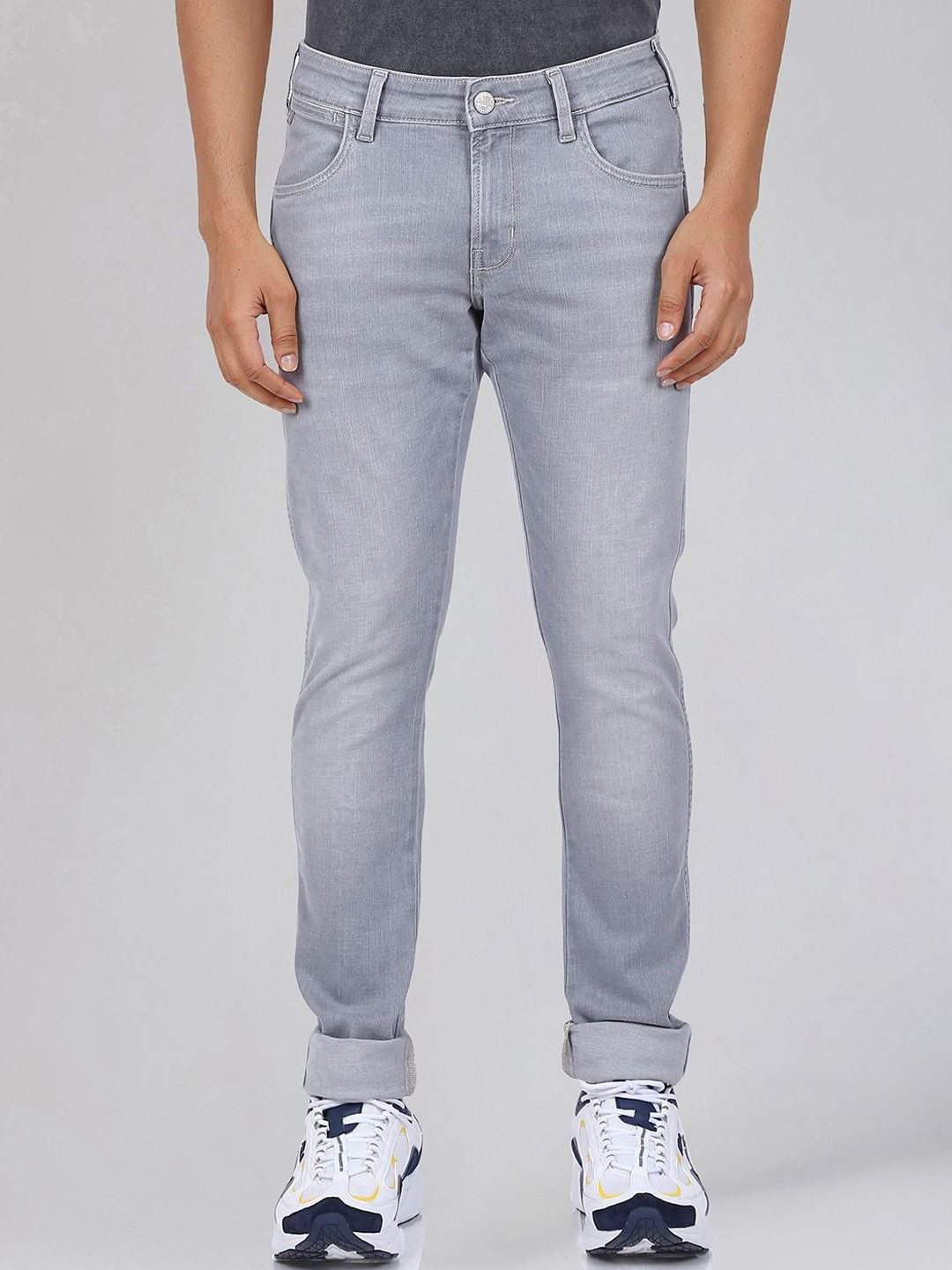 

Wrangler Men Vegas Slim Fit Light Fade Stretchable Jeans, Blue