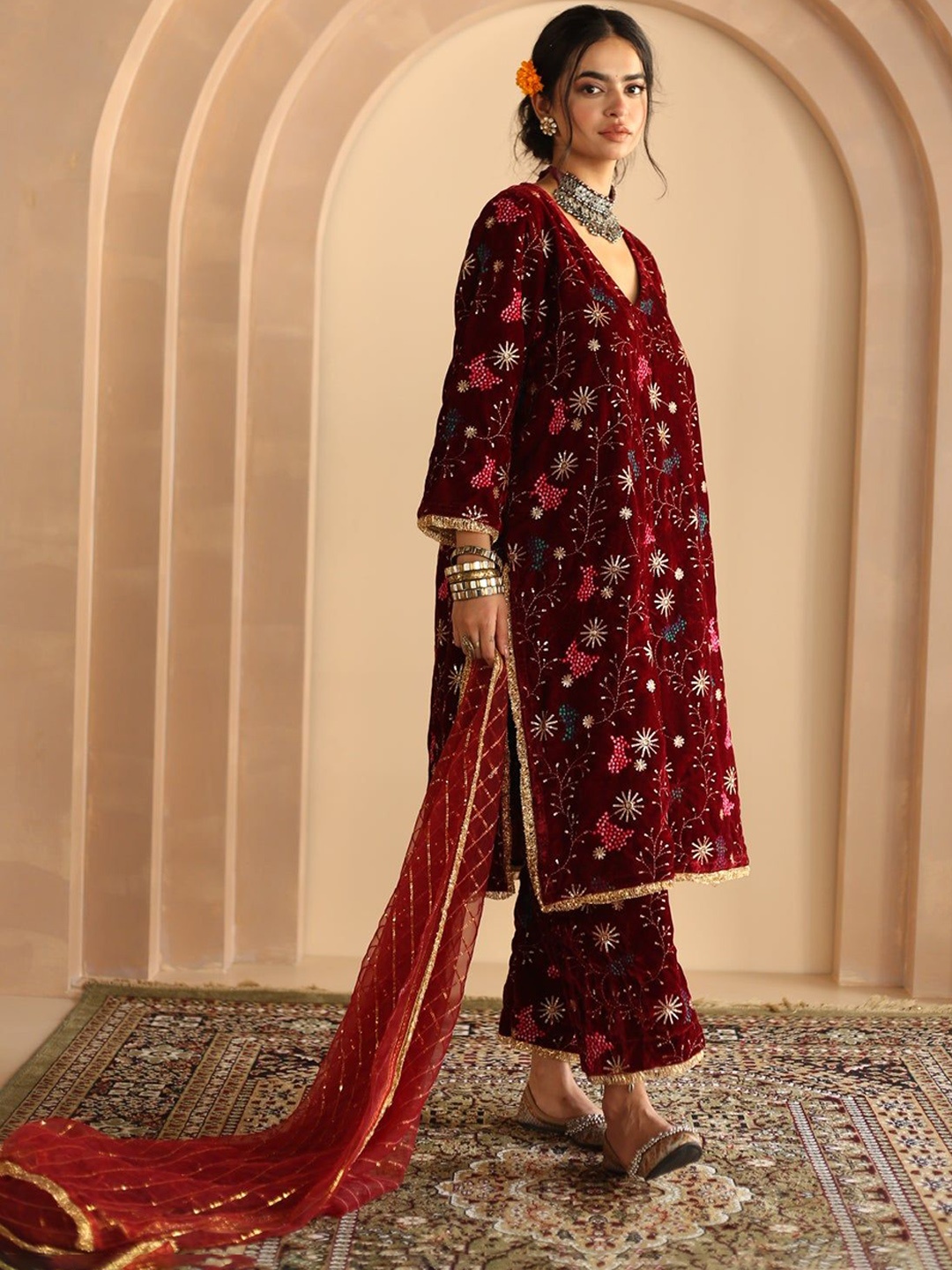 

GulaboJaipur Floral Embroidered Sequinned Velvet Straight Kurta with Pyjamas & Dupatta, Red