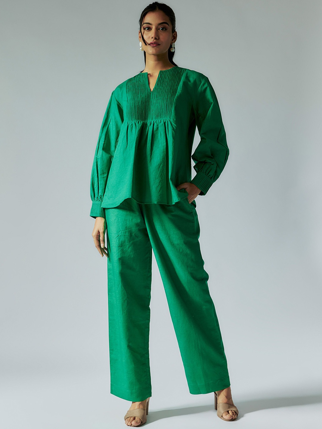 

Maisolos Notch Neck Cotton Linen Top With Trousers, Green