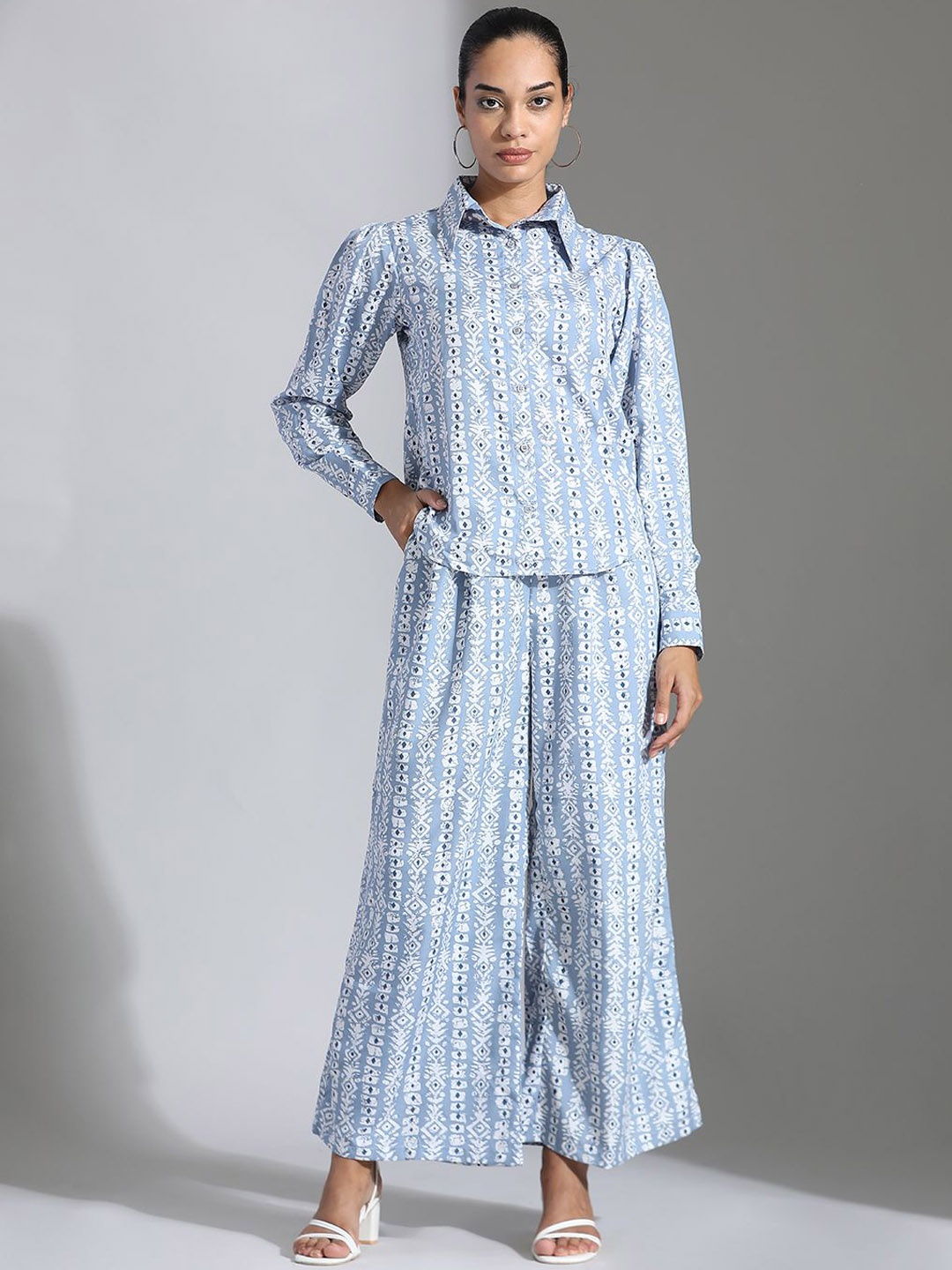 

Jaipur Kurti Abstract Printed Long Sleeves Shirt With Trousers, Blue