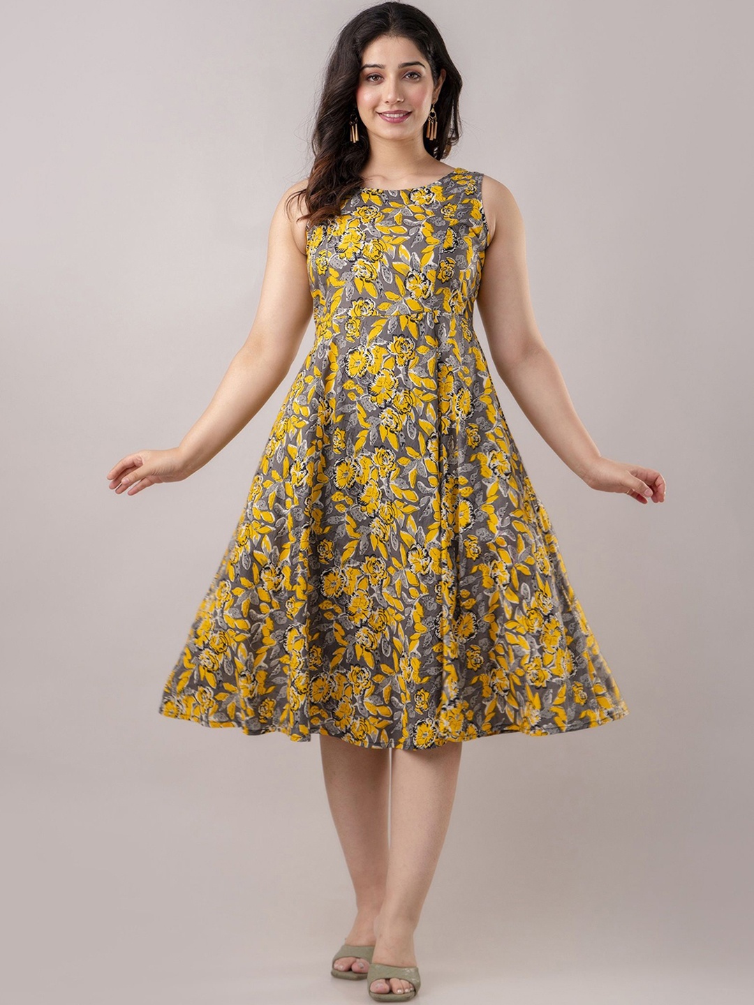 

Shrivani Floral Printed Round Neck Cotton Fit and Flare Dress, Yellow