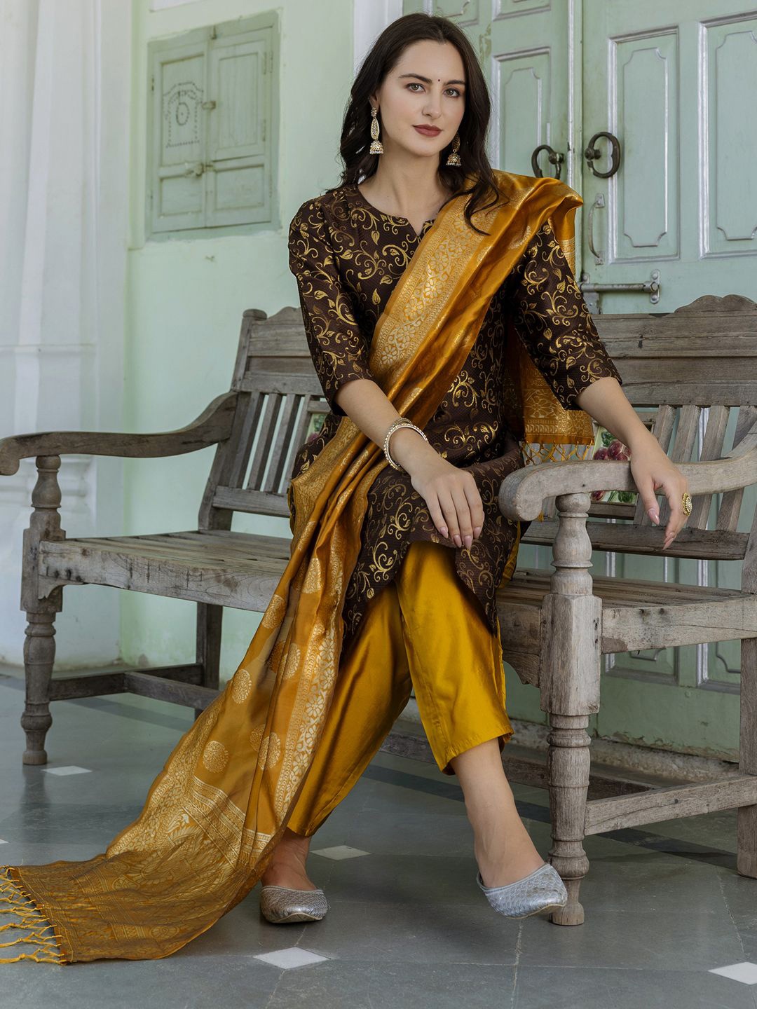 

VredeVogel Floral Straight Kurta with Trousers & With Dupatta, Brown