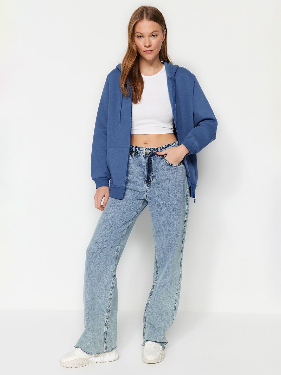 

Trendyol Women Sweatshirt, Na