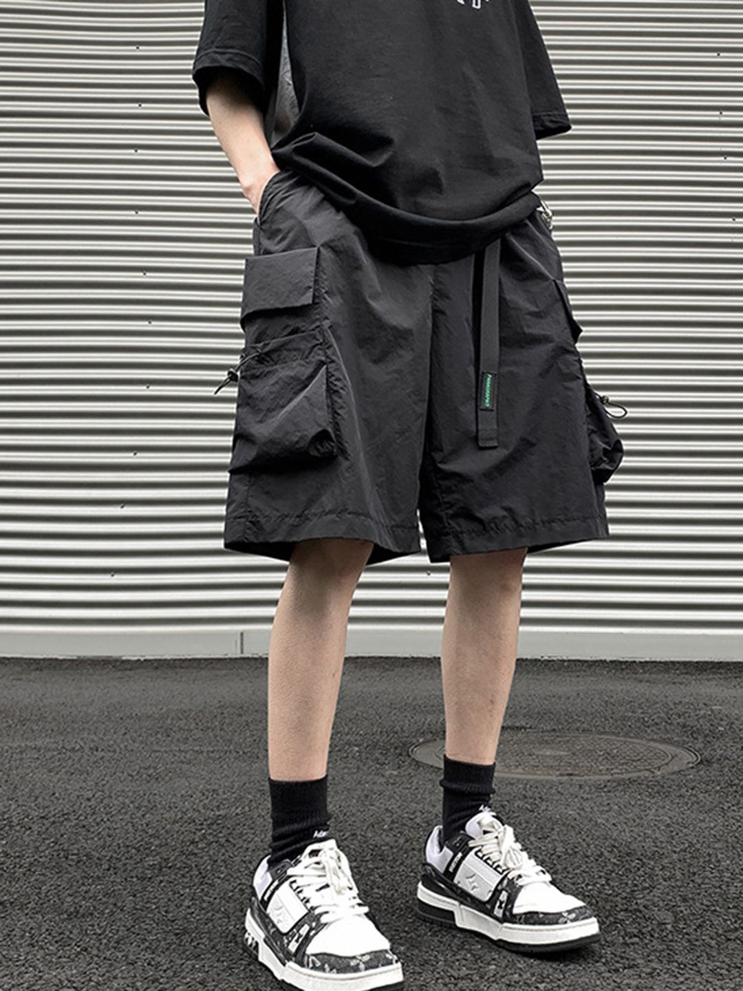 

StyleCast Men Loose Fit Cargo Shorts, Black