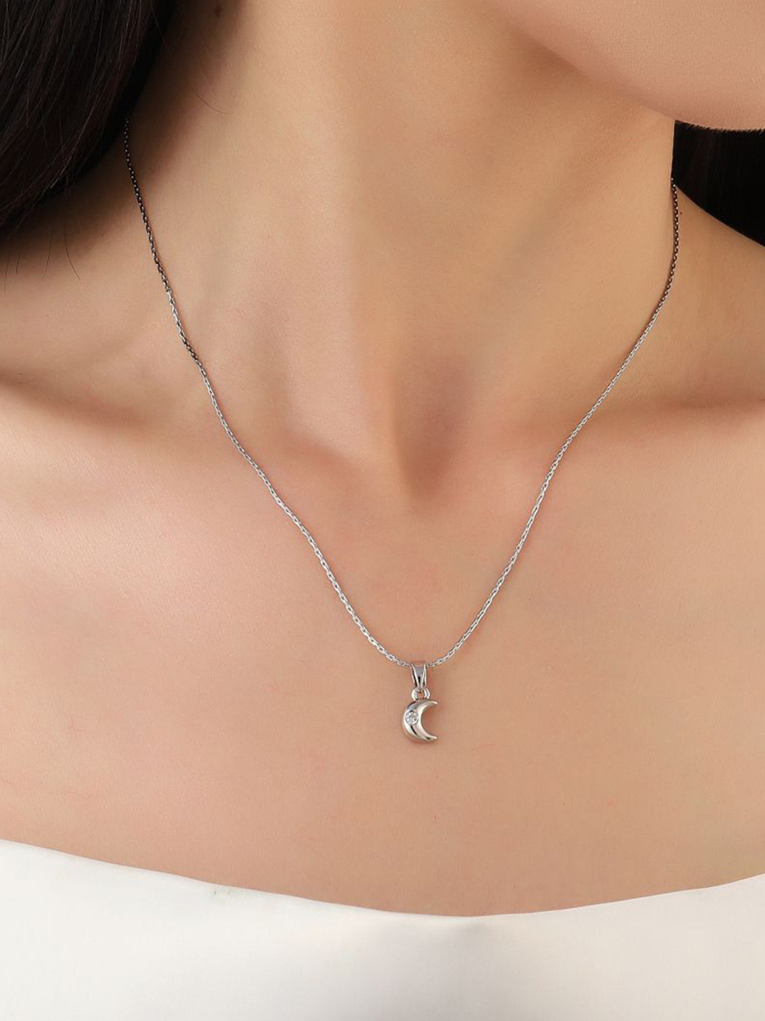 

SALTY Contemporary Silver Pendant with Chain