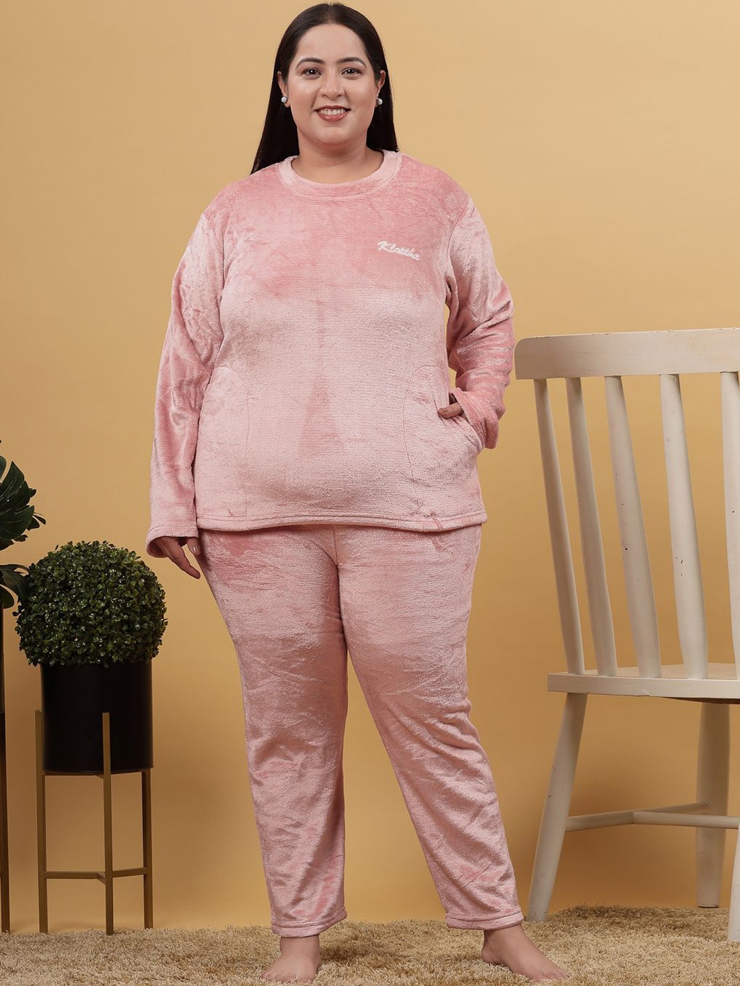 

KLOTTHE Women Plus Size Solid Woolen Night Suit, Pink