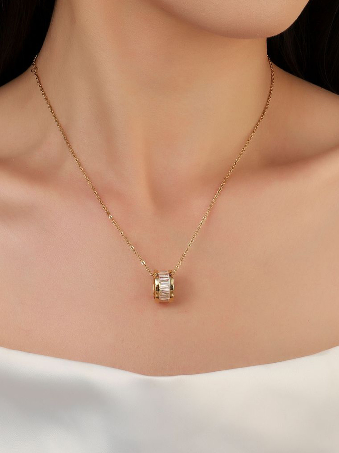 

SALTY Baguette Crystal Wheel Stainless Steel Pendant With Chain, Gold