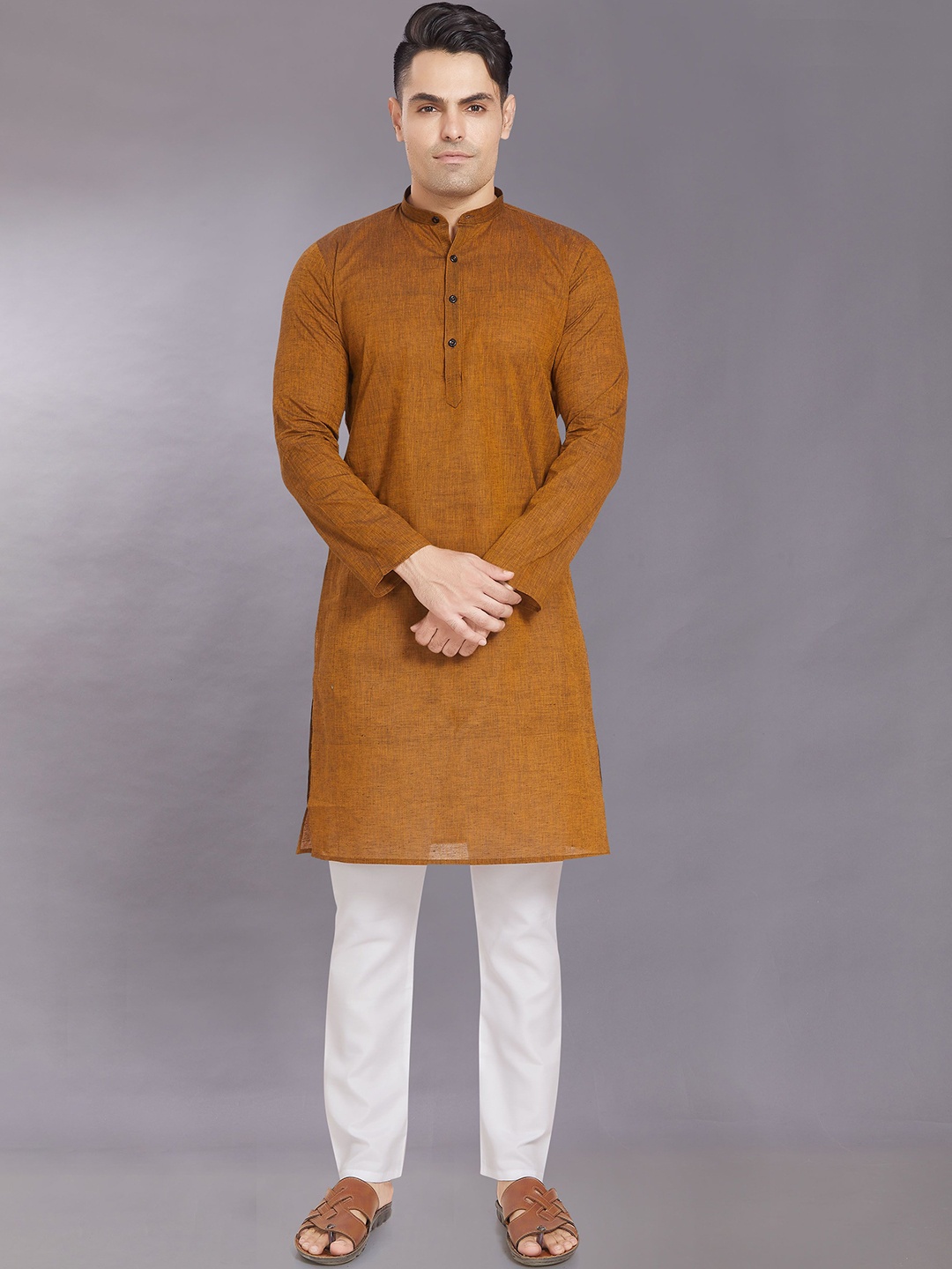 

DIVISIVE Mandarin Collar Pure Cotton Straight Kurta with Pyjamas, Brown