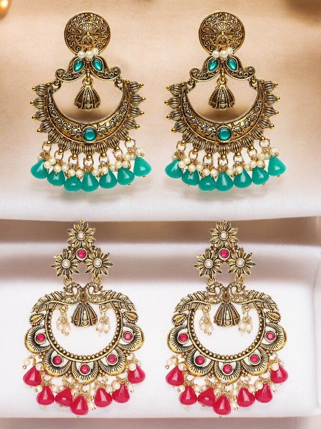 

Anouk Gold-toned Set of 2 Kundan Studded & Pearls Beaded Chandbalis