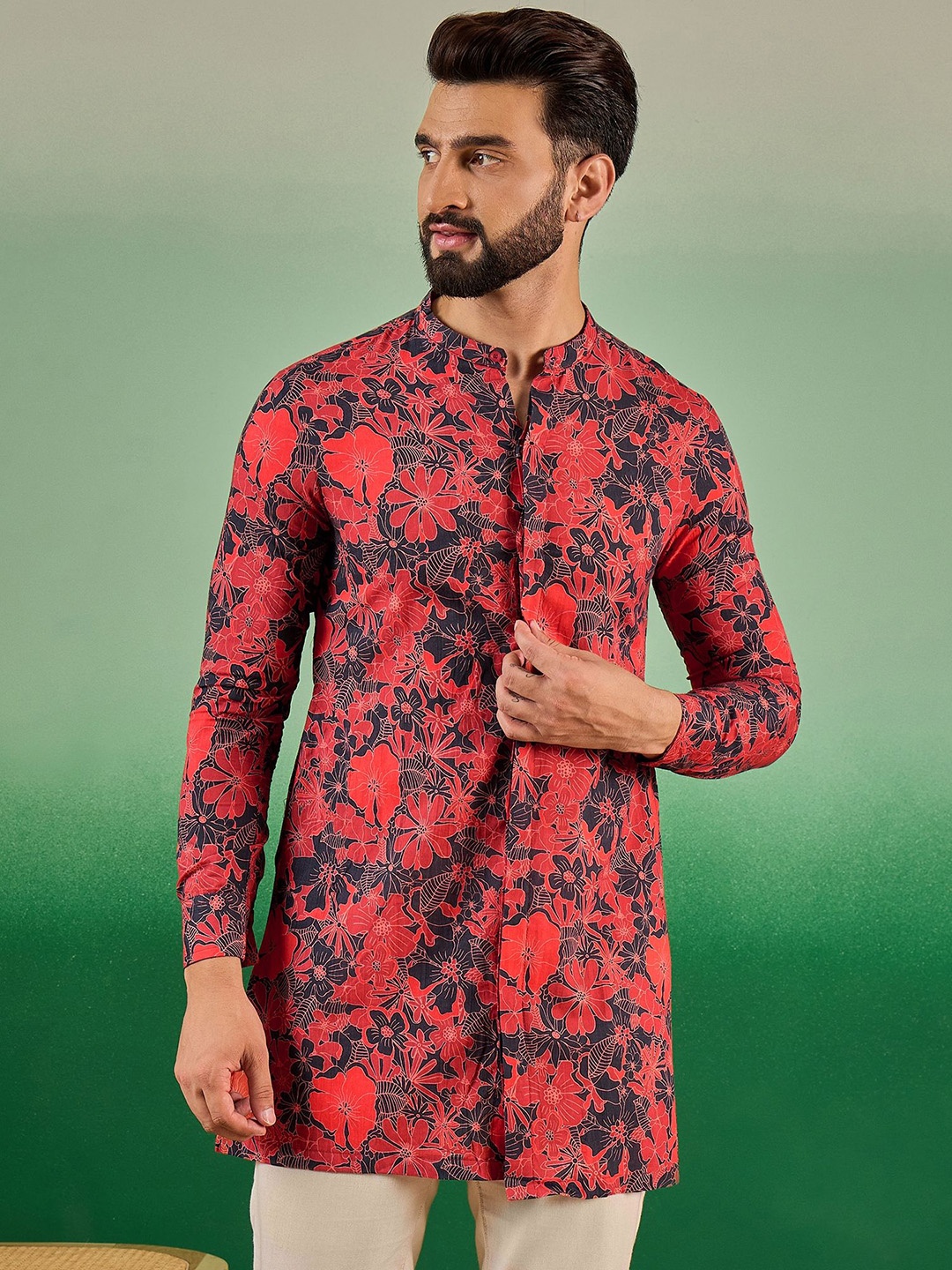 

Sangria Red and Black Floral Printed Mandarin Collar Pure Cotton Straight Kurta