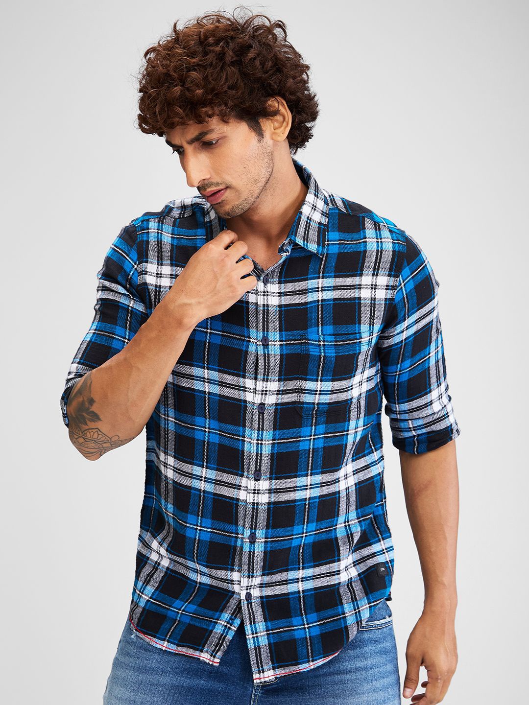

SPYKAR Men Slim Fit Tartan Checks Opaque Checked Casual Shirt, Blue