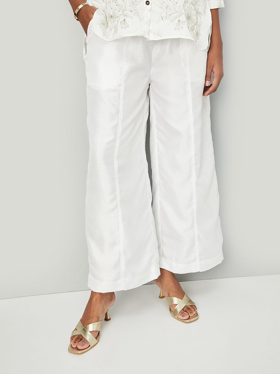 

Max x Kalki Women Solid Palazzos, White