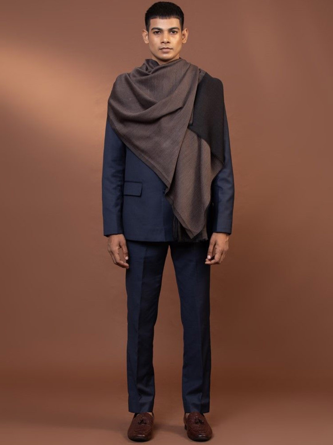 

MODARTA Solid Woolen Shawl, Brown