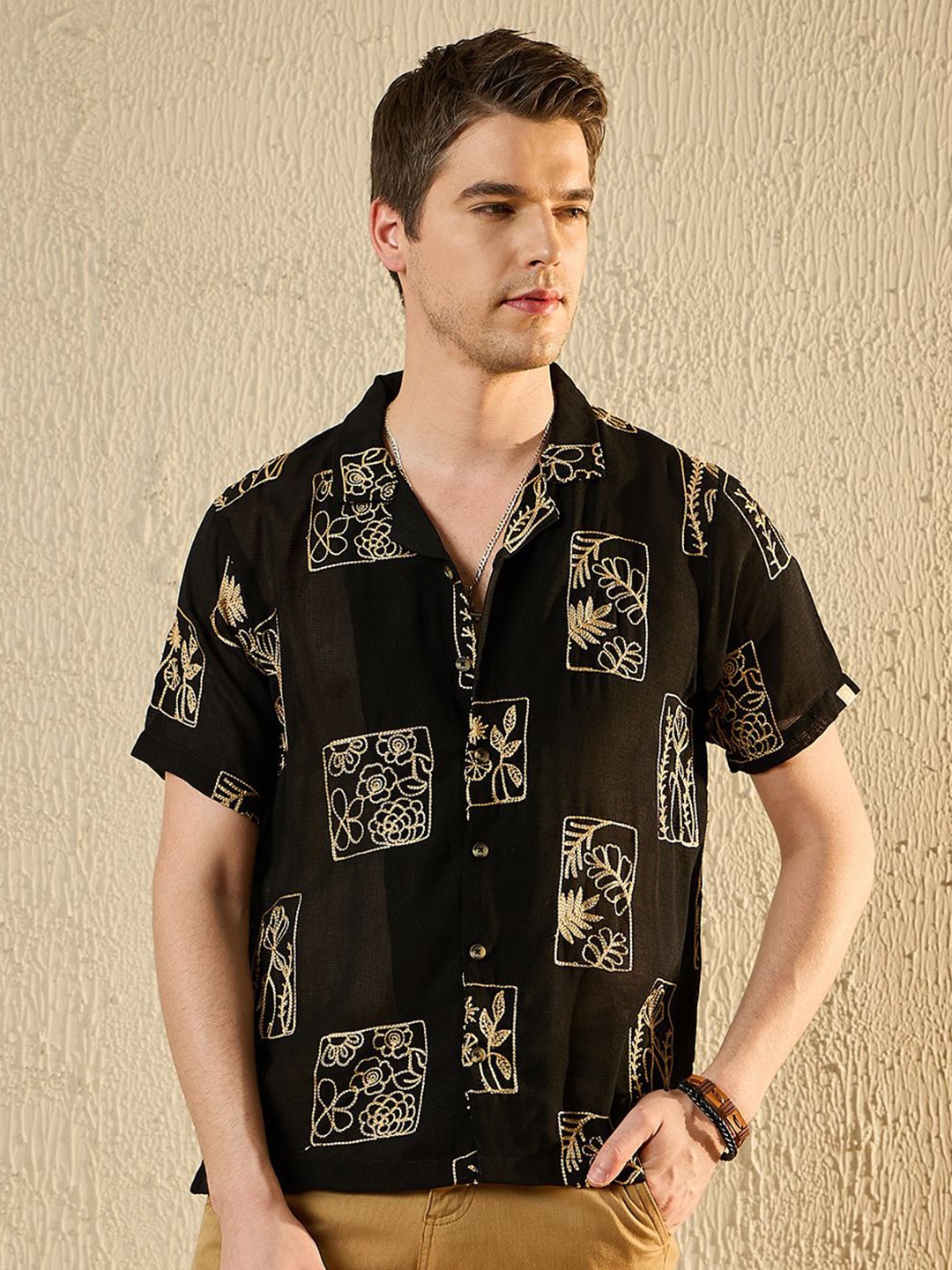 

Modeve Men Opaque Checked Casual Shirt, Black