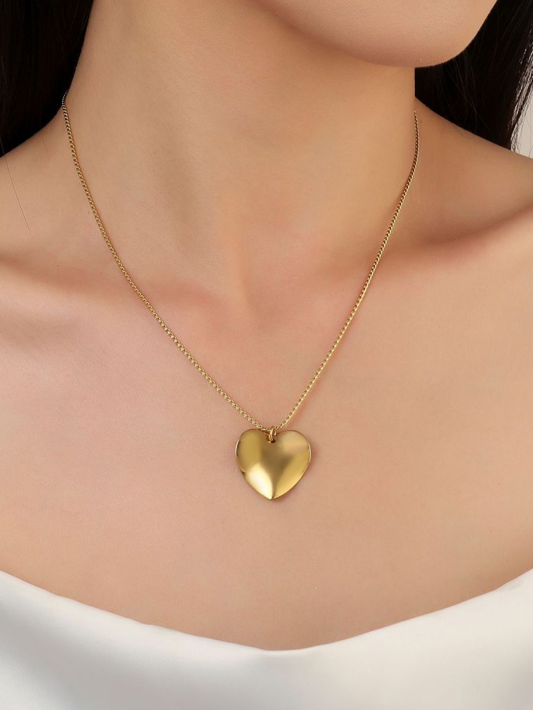 

SALTY Croocked Heart Stainless Steel Necklace, Gold