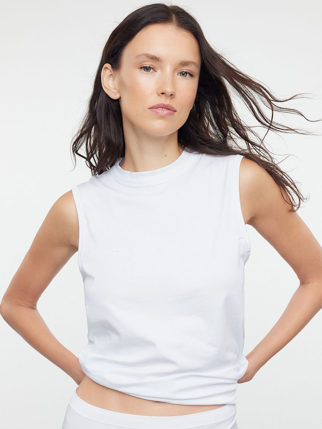 

Trendyol Cotton Crop Top, Na