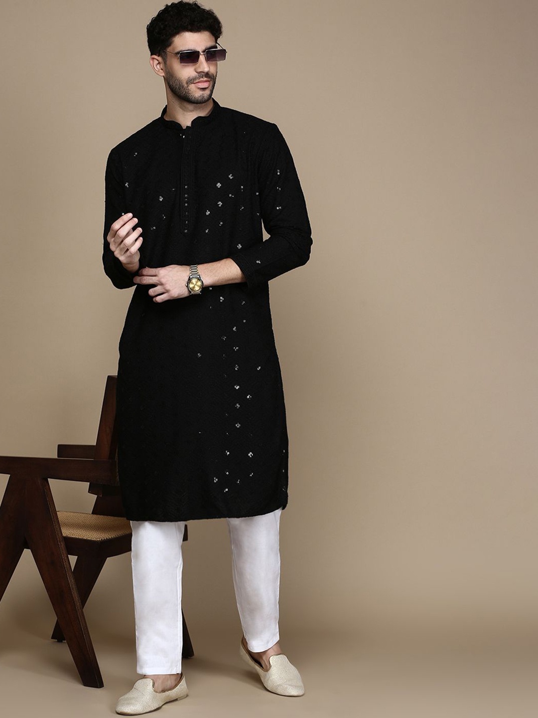 

Rishika Geometric Embroidered Sequinned & Thread Work Straight Kurta with Pyjamas, Black