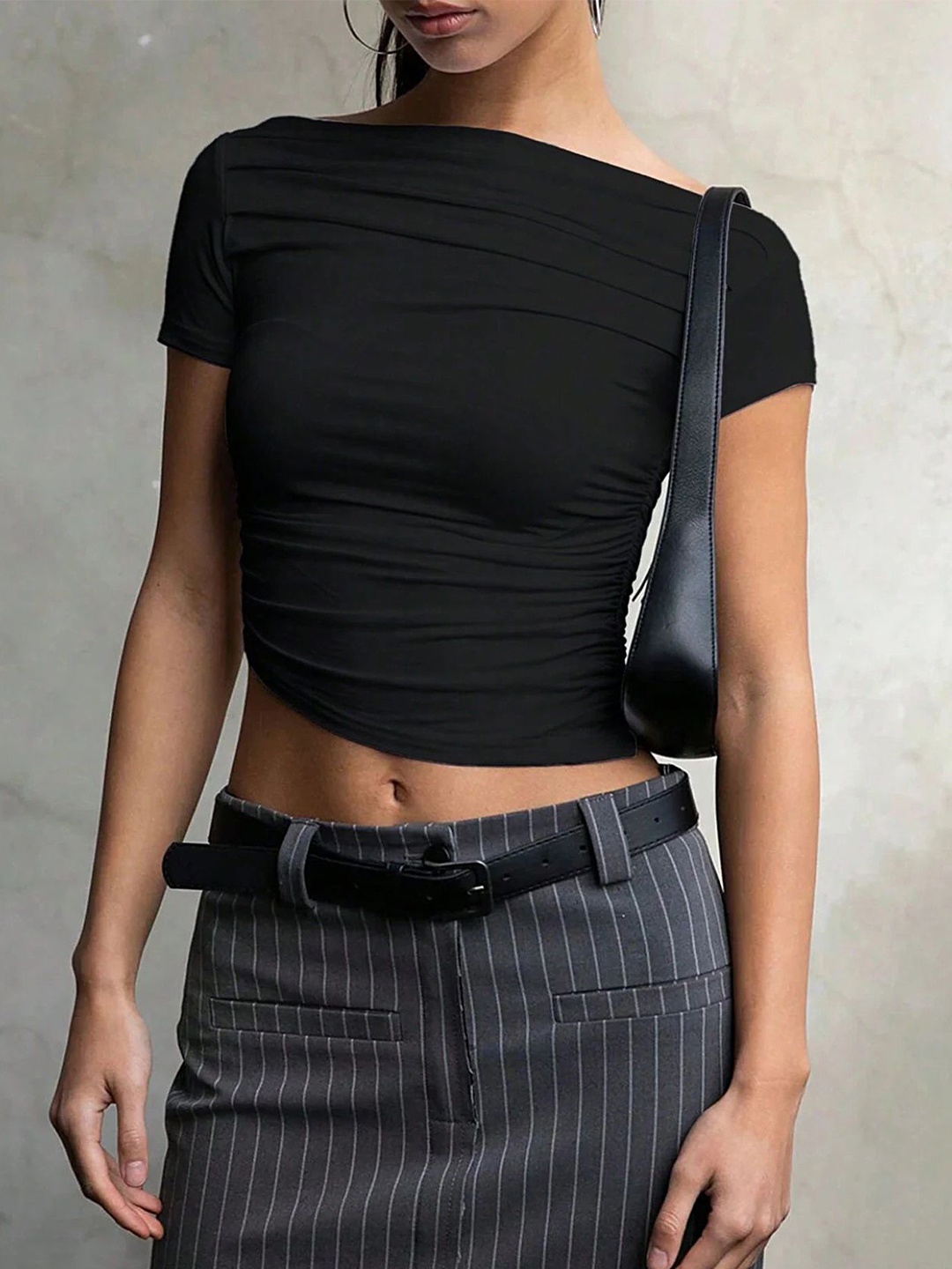 

LULU & SKY Crop Top, Black