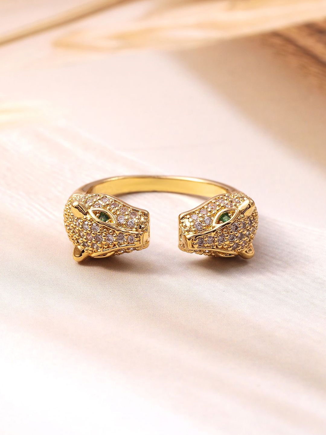 

Rubans 18K Gold Plated Emerald Cubic Zirconia Studded Panther Motif Adjustable Finger Ring