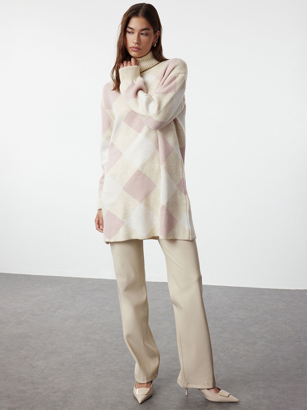 

Trendyol Women Checked Longline Pullover, Cream