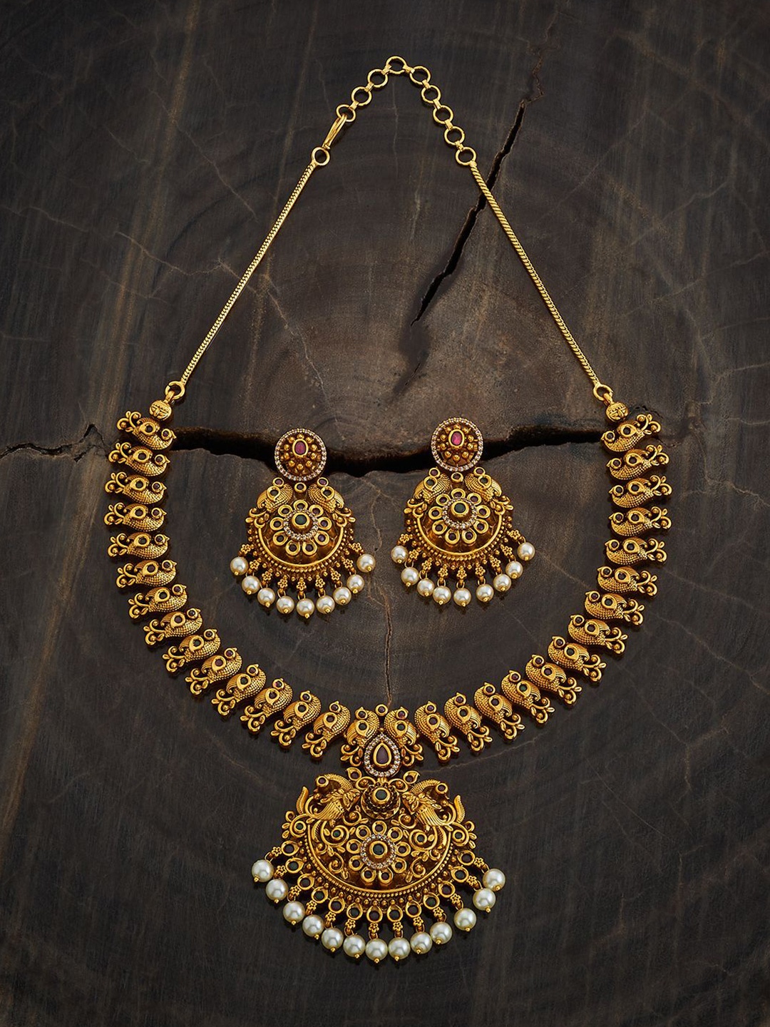 

Kushal's Fashion Jewellery Gold-Plated Kundan-Studded & Beaded Jewellery Set, Red