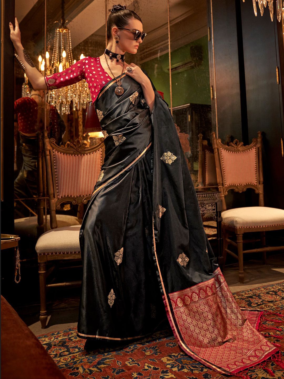 

Mitera Woven Design Zari Banarasi Celebrity Saree, Black