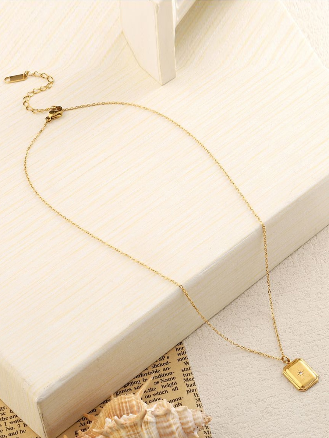 

SALTY Gold-Plated Square Shaped Pendants with Chains