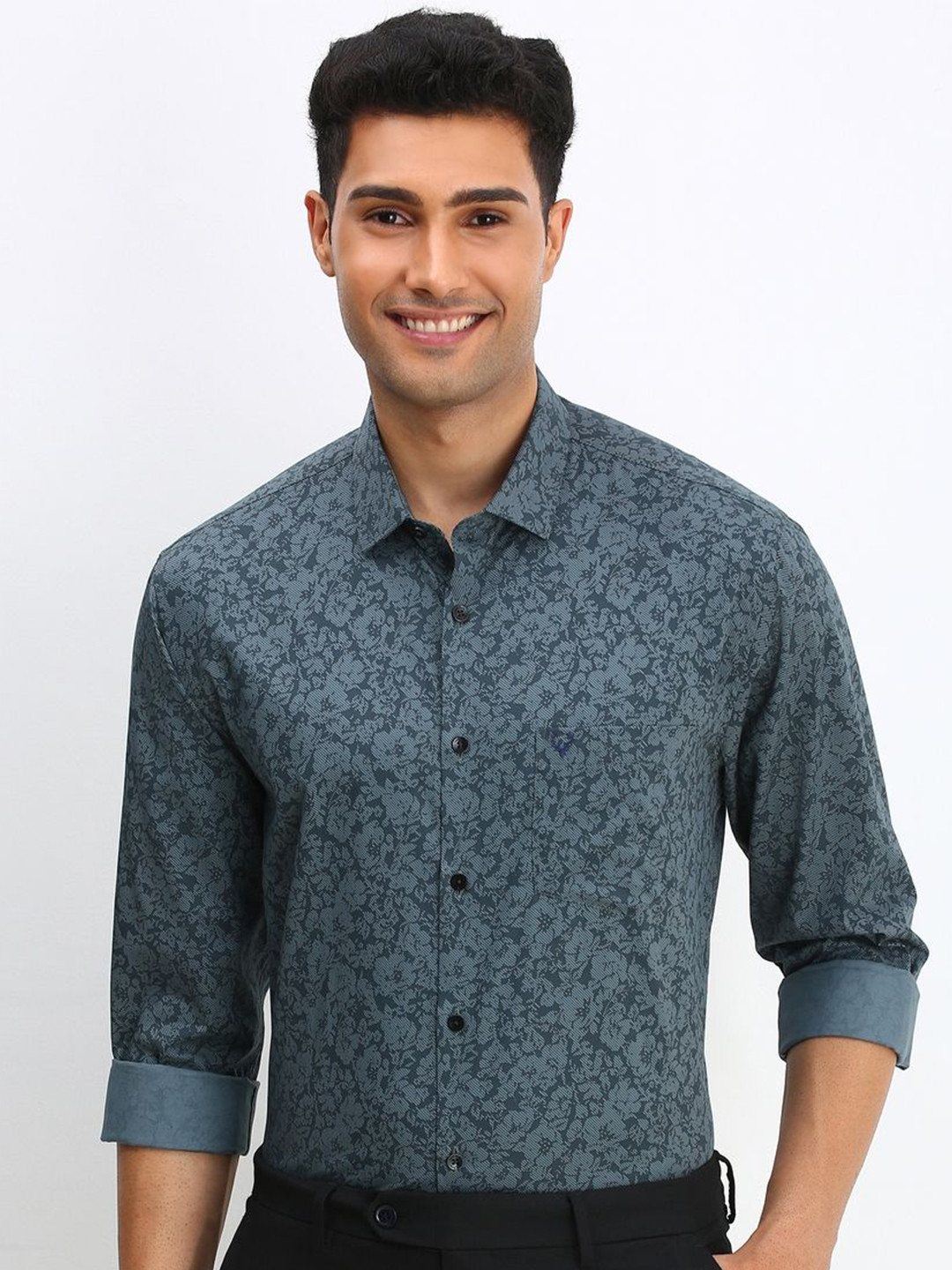 

Allen Solly Men Slim Fit Floral Opaque Printed Formal Shirt, Blue