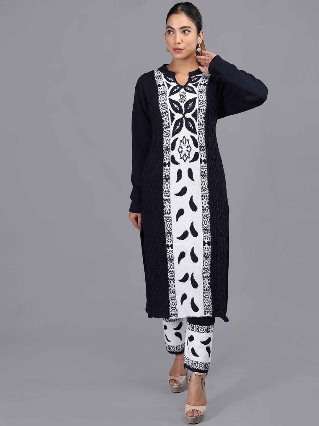 

TYSORT Floral Woven Design Mandarin Collar Knitted Weave A-Line Kurta With Trouser, Navy blue