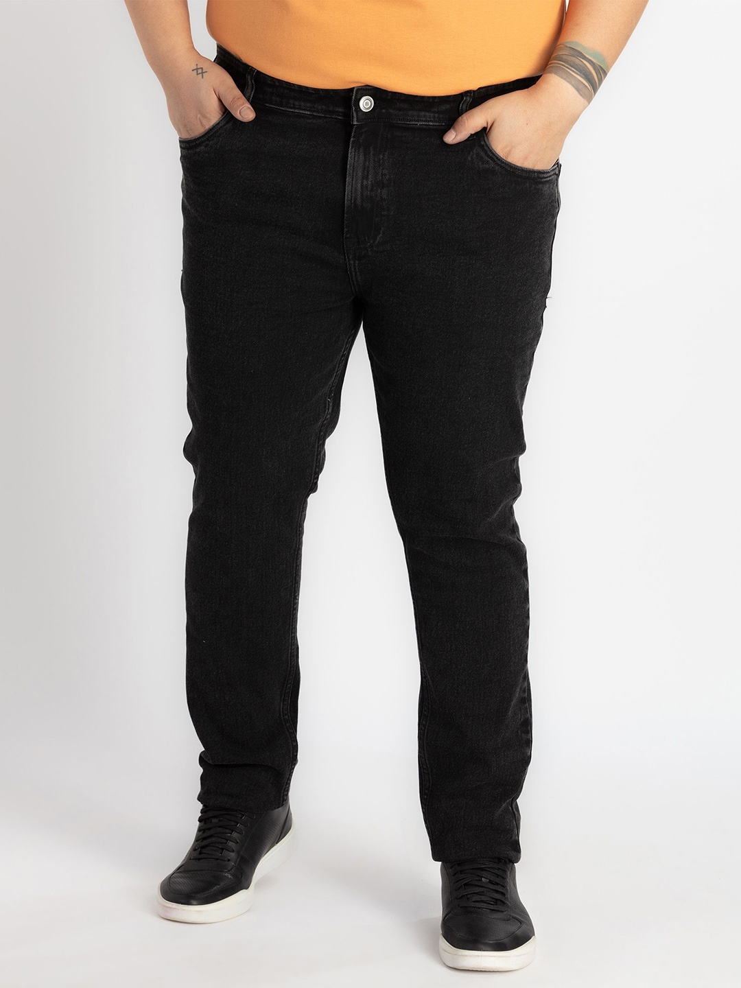 

UNSIZED Men Regular Fit Mid-Rise Jeans, Black