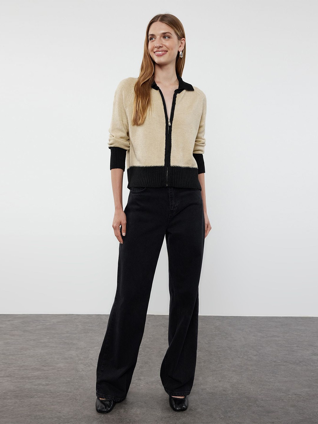 

Trendyol Women Colourblocked Cardigan, Beige