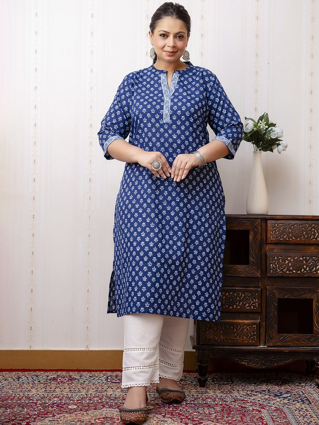 

Nayo Ethnic Motifs Printed Cotton Straight Kurta, Blue