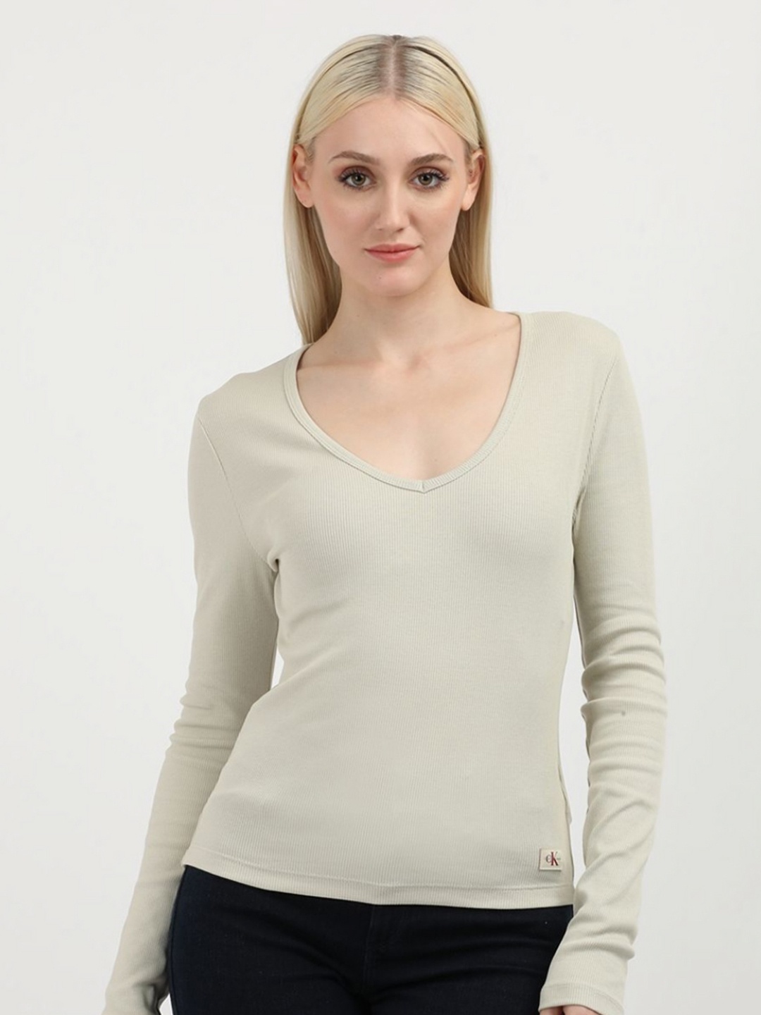 

Calvin Klein Jeans Women V-Neck Drop-Shoulder Sleeves Pockets Slim Fit T-shirt, Beige