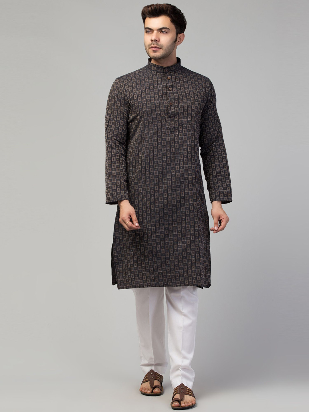 

MUSHKIYA Band Collar Geometric Thread Work Straight Kurta, Black