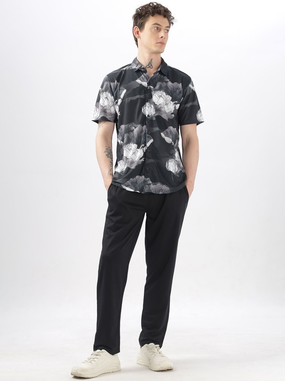 

BULLMER Floral Printed Shirt With Trousers, Black