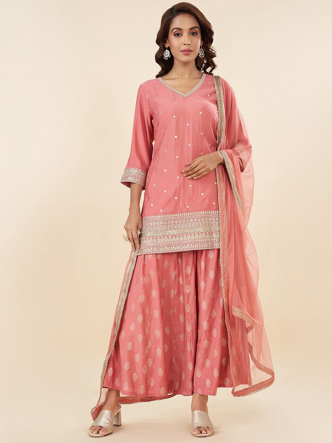 

RANGMANCH BY PANTALOONS Flared Sleeves Gotta Patti Straight Kurta, Pink