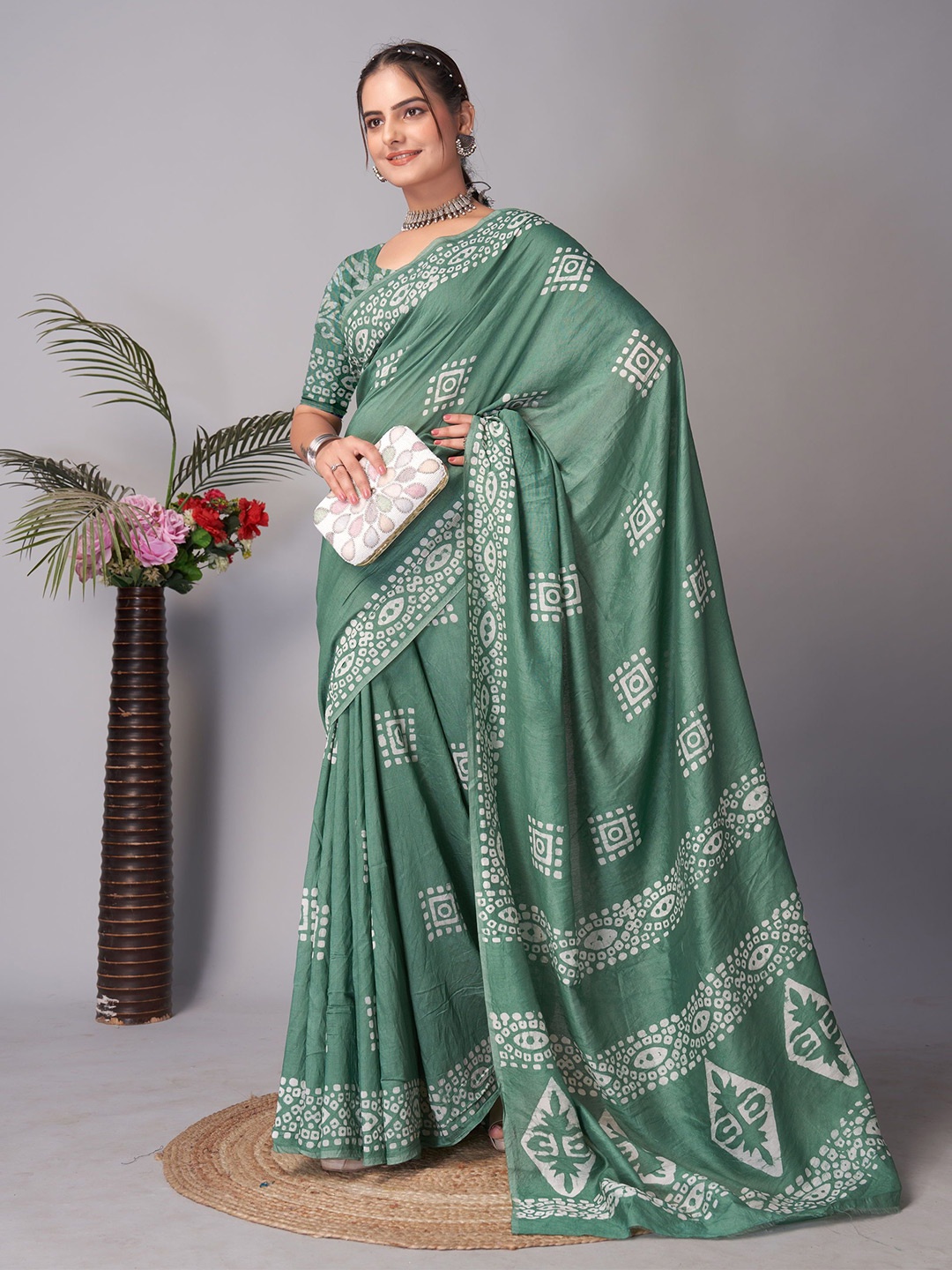 

KALINI Batik Pure Cotton Jamdani Saree, Green